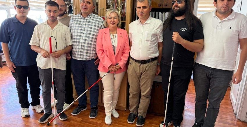 AK Parti İstanbul 1. Bölge Milletvekili Sayın Nimet ÖZDEMİR Derneğimizi Ziyaret Etti