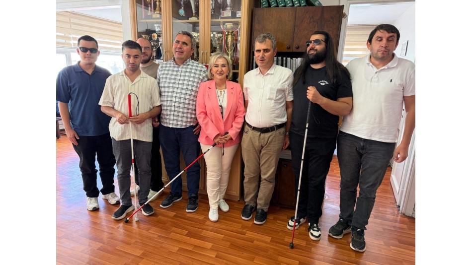 AK Parti İstanbul 1. Bölge Milletvekili Sayın Nimet ÖZDEMİR Derneğimizi Ziyaret Etti