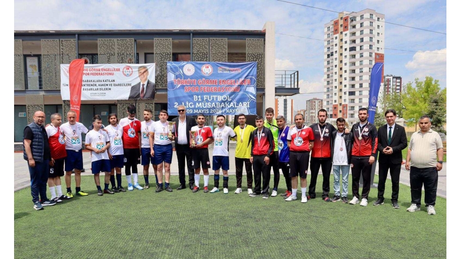 Kulüplerimiz Başarıya Doymuyor