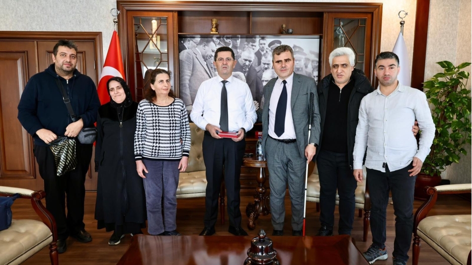 Çekmeköy’de Engelsiz Yaşam İçin Önemli Adım: Türkiye Görme Engelliler Derneği’nden Başkan Çerkez’e Ziyaret